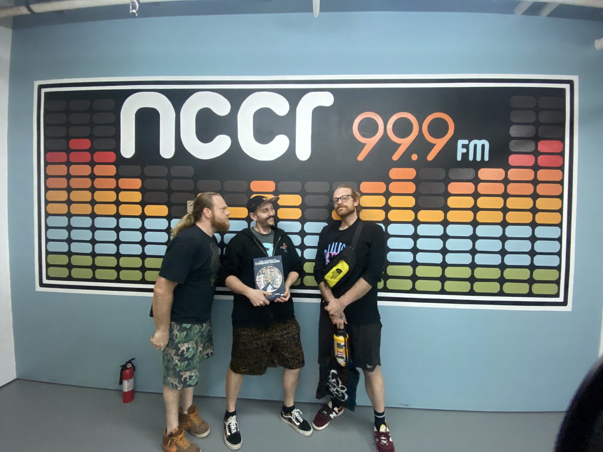 UFBrosDiscgolf's tweet photo. tune in tonight at 6pm over at https://t.co/erW1KnkmXI for an hour of disc golf discourse- followed by an hour of tunes to build your summer playlist. we rule. https://t.co/sULQOpqjWV