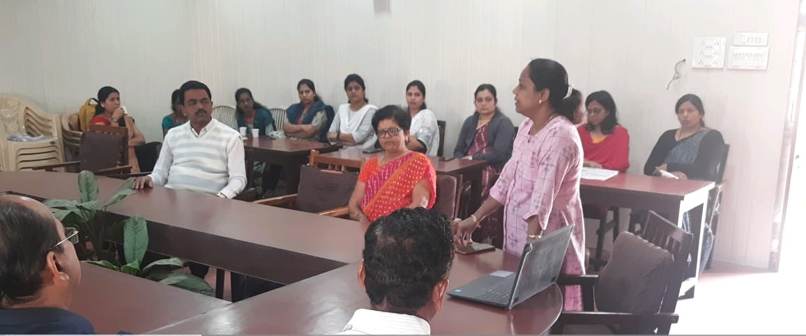 In collaboration with the @AusCG_Mumbai, #RedDotFoundation conducted a Faculty Training Session at LSB College & presented Rainbow Circles. The session covered essential topics such as DEIA, Safecity App, Bystander Intervention, POSH & POCSO acts & Digital Safety. #Safecity