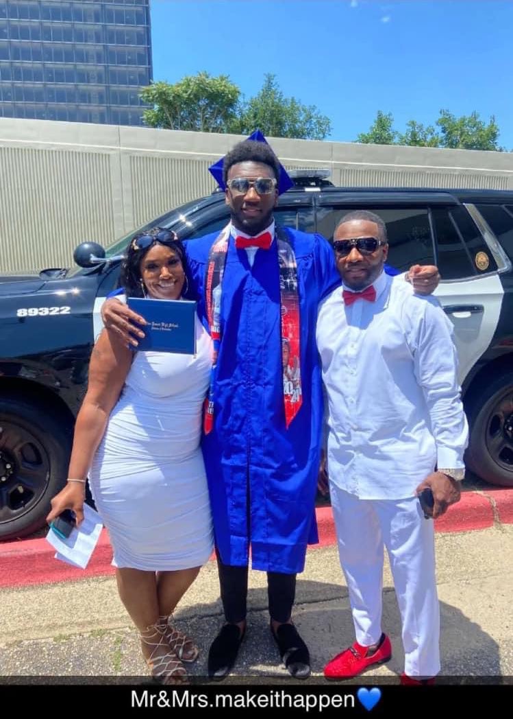 Congrats to my lil/big baby Jonathan Daniels you did that and I’m proud of you just remember all I taught you baby🥹🥹 and all the wise words and prayers shared KEEP GOD FIRST through it all even when it gets hard because it will Stand tall and on business