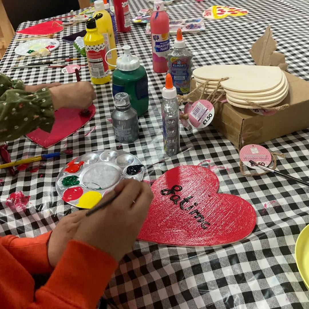 We had an amazing time at Youth Club, where we got to unleash our creativity through pizza making and painting! 🍕🎨 Join our YouthClub sessions on Wednesday evenings. No booking required, just walk in! #WZYouthClub #PizzaMaking #PaintingFun