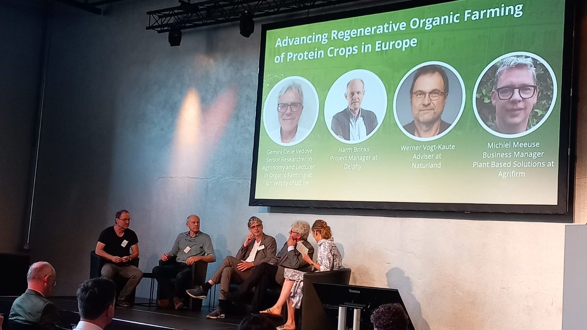 Desde el área de I+D de #INTIA, Marta Goñi y Lucía Sánchez asisten a la conferencia final del proyecto #SmartProteinEU en Berlín.

Desde #Navarra trabajamos en la parte agronómica con ensayos de #leguminosas en este proyecto que comenzó en 2020.

+INFO: smartproteinproject.eu/meet-the-partn…