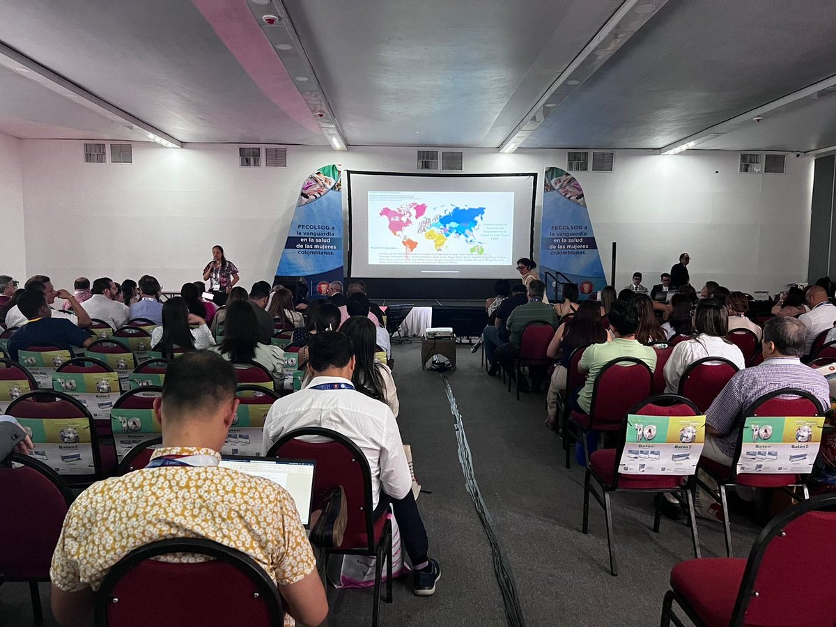 Prof Virna Medina presents ⁦<a href="/FIGOHQ/">FIGO HQ</a>⁩ #PregnancyPassport ⁦<a href="/fecolsog/">FECOLSOG</a>⁩ - a useful tool for chronic disease prevention after pregnancy complications ⁦<a href="/IJGOLive/">IJGO</a>⁩ ⁦<a href="/LionaCPoon/">Liona Poon</a>⁩ ⁦<a href="/MaternalHC/">Dr. Graeme Smith</a>⁩