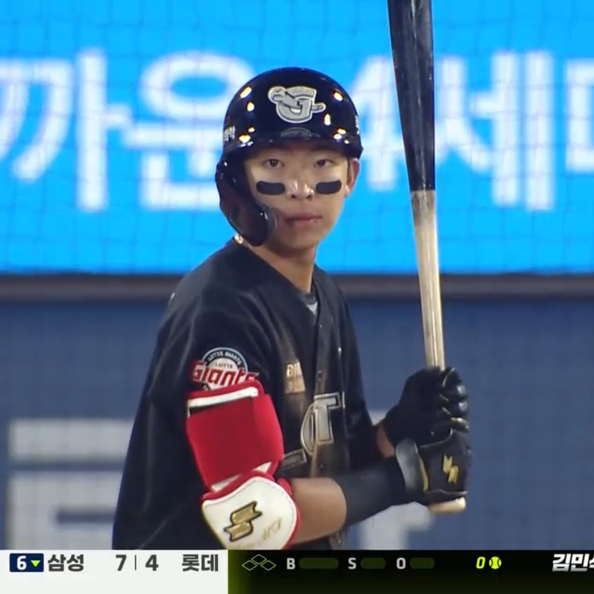 레모니 tweet media