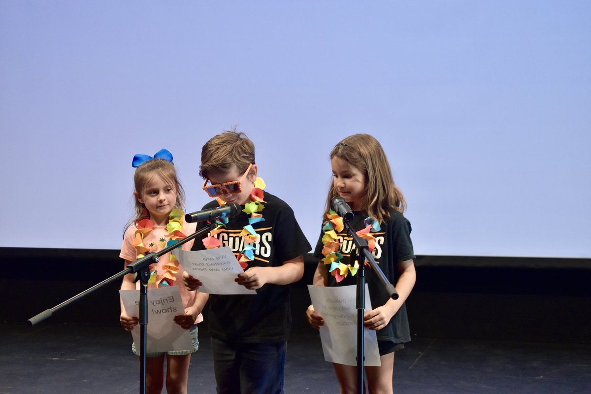 ISDakar's tweet photo. Our Kindergarten Green and Kindergarten Yellow classes celebrated the culmination of their entire year of learning with a ceremony event in front of teacher, parents and friends. #ISDakar #Kindergarten #Celebration https://t.co/nUuGK8RuKl
