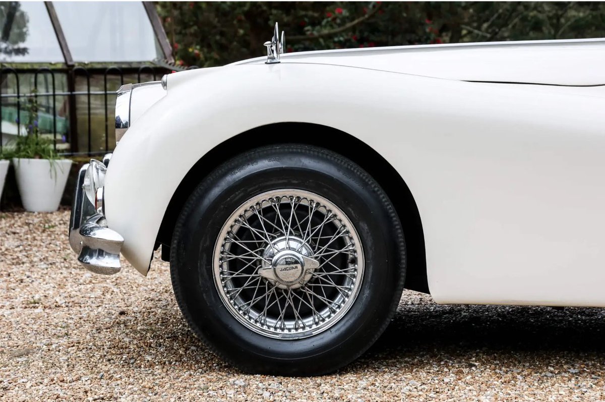 A wonderful supporter is gifting us the proceeds from the sale of her beautiful, vintage Jaguar, which is now live in a 7-day auction. 📣💙 Help us spread the word and make a difference together bit.ly/4buhjC1 ✨ #Demelza #CharityAuction