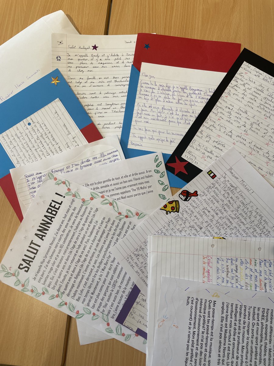 BJAB_French's tweet photo. Look at what we received in our mailbox this week 👀. #BJABYear8 #BJABFrench students had a lovely time reading their pen pal letters and responding to them. We are looking forward to the next letter @RadnorHouseSevenoaks. #BJABOpportunities #Roundsquare https://t.co/FGAq9gLUFd