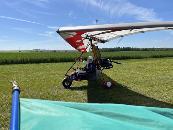 [Passion ULM – Championnats de France] 🛩️ 🛩️🏆 Guilhem, ingénieur logiciel embarqué chez ELSYS Design, revient des championnats de France avec un bilan prometteur ! 🎙️ « Merci ELSYS Design et ADVANS Group qui me soutiennent dans mes projets. »