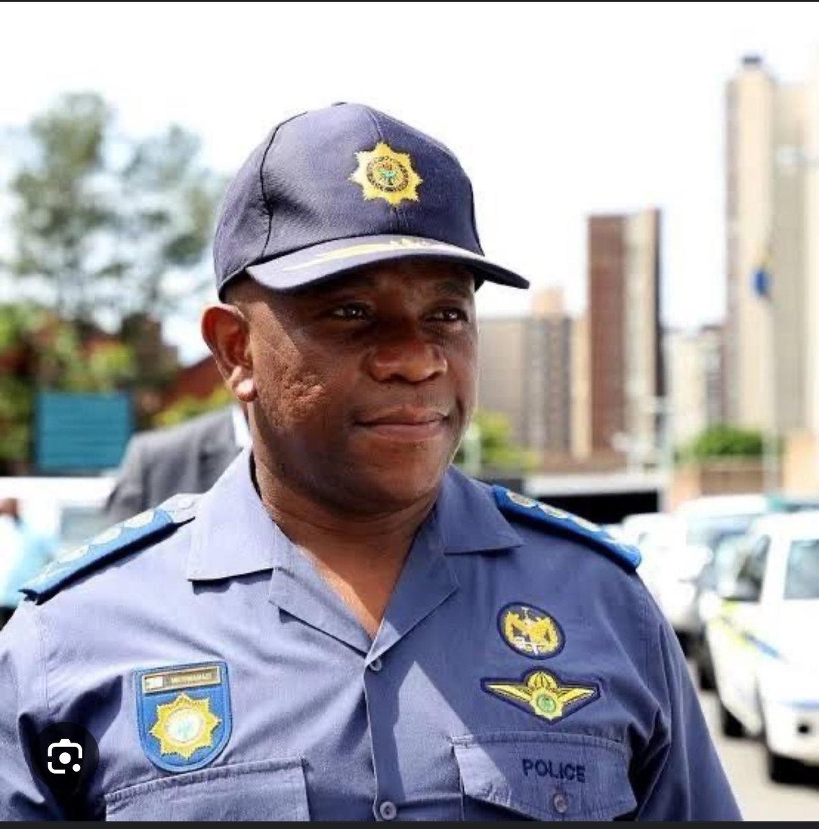 General Mkhwanazi doesn’t play with criminals. The only man to call feared taxi criminals to war when Mbalula ran away from them. Make this man National Commissioner, President, Minister of Justice and Minister of Police. The man is a legend.