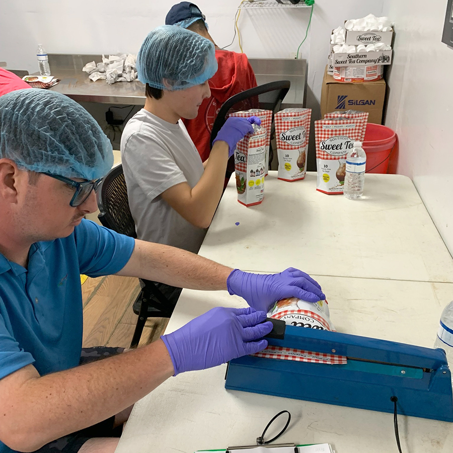 #FBF Sarasota County #FloridaHSHT students recently took part in a great hands-on internship with @SouthernSweetT1! Thanks for this outstanding opportunity for students to build teamwork skills--emphasis on the 'tea!' @TheHavenSRQ #inclusiveflorida