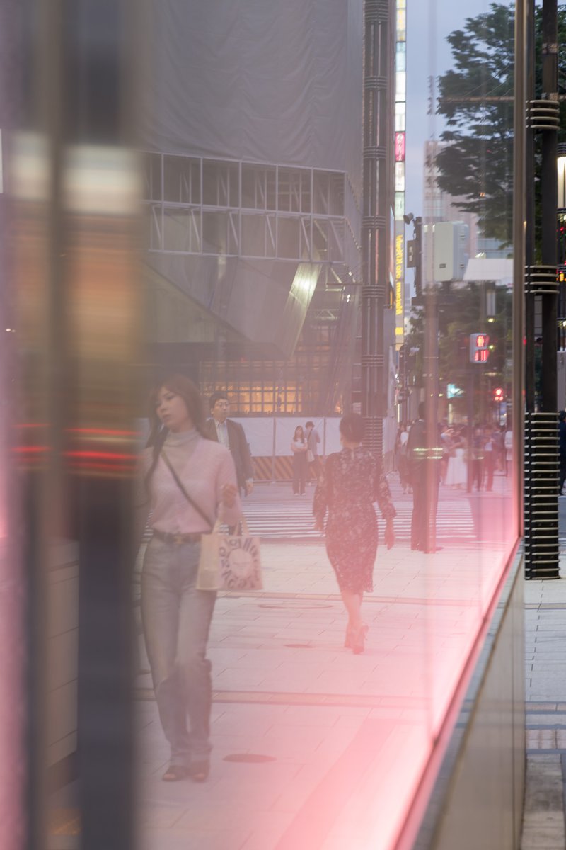 ガラスの中
＃毎スナ　＃銀ぶら　#スナップ 　#イクメン 　#写真好きな人と繋がりたい  ＃フォトウォーク　＃PhotoWalk　＃Ginza　＃Tokyo　＃Japan