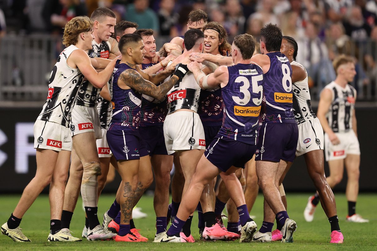 It's a draw!!! Freo come from the clouds to pinch two points. RECAP: bit.ly/3wEvV2z