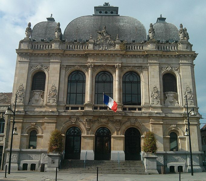 Théâtre municipal à #Denain (#Nord) A partir des projets proposés par M. Marquette, architecte et inspecteur des beaux-arts à Paris, puis par Louis Six, le théâtre a été édifié de 1901 à 1912. En 1911, Victor L... Suite 👉 monumentum.fr/monument-histo… #Patrimoine #MonumentHistorique