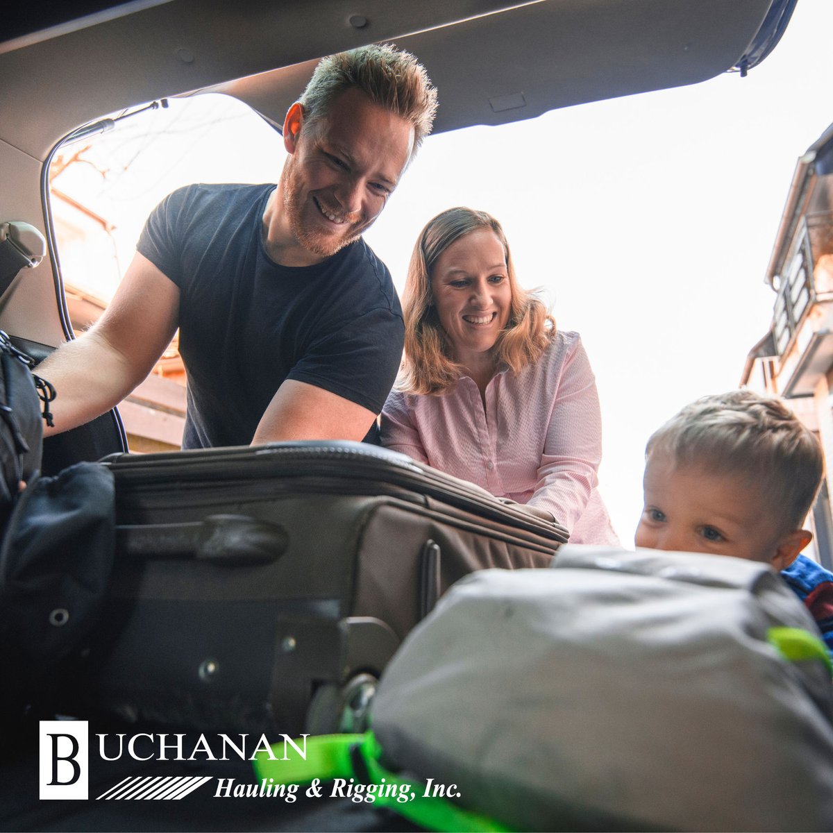 BuchananHauling's tweet image. The Buchanan Family wants to remind travelers to be prepared and stay safe. Plan your route and stops, check that your tires, gas, oil, and keep a first aid kit handy.
#TruckersLife #Hauling #LogisticSolutions #FridayVibes #FridayFeeling #fridaymorning #TGIF