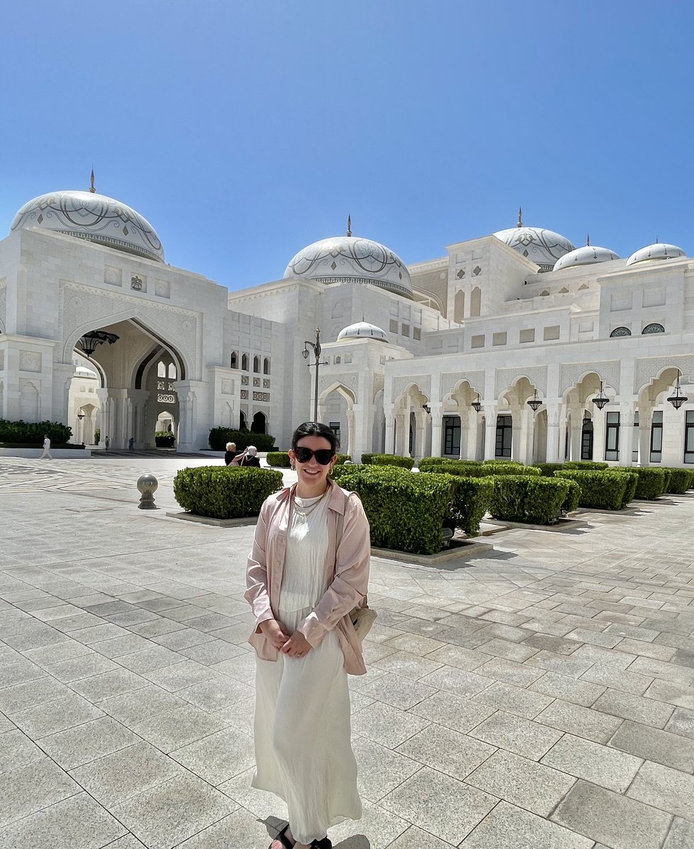 Today I visited the Presidential Palace in Abu Dhabi and learned they built this in just SEVEN YEARS. 2010-2017. My US mind cannot comprehend 🥲