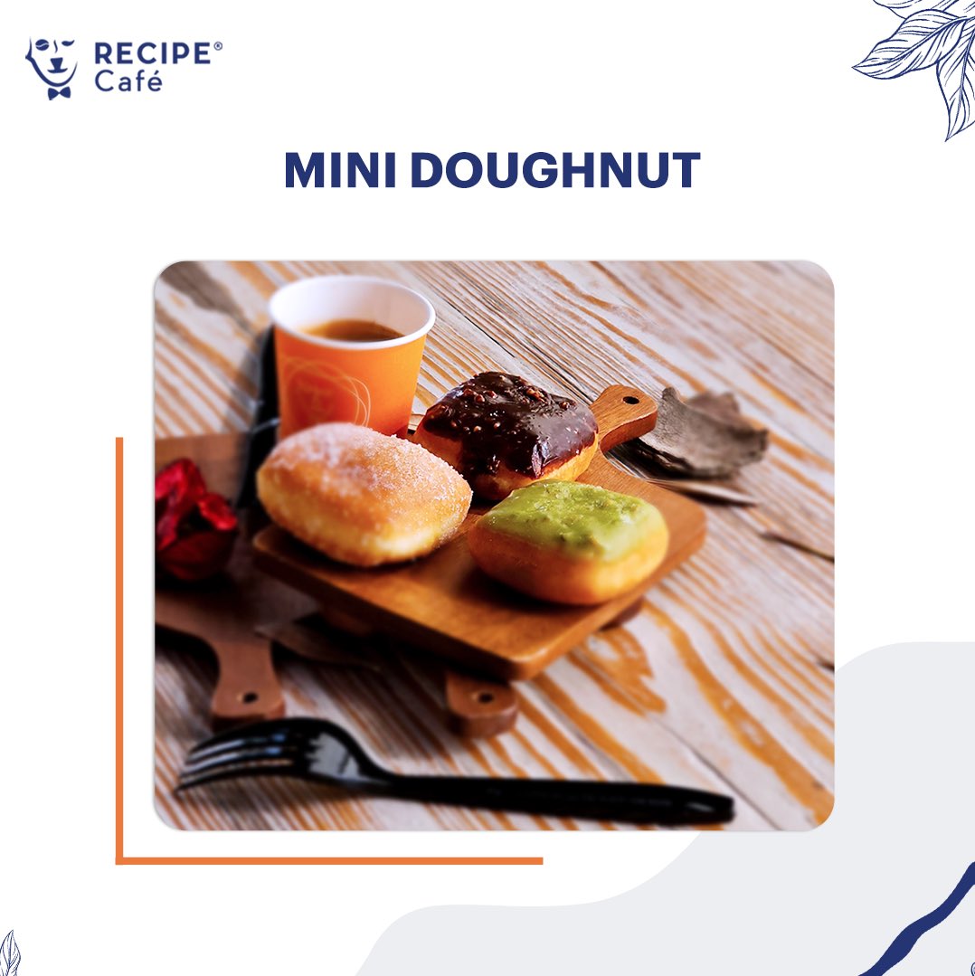 RecipeCafeSa's tweet photo. تشكيلة متنوعة من النكهات وتلبي كل الأذواق 
 لاتفوتك دونات ريسيبي كافيه تجمع بين الطراوة والحلاوة 😋 https://t.co/QlKT2OuU1m