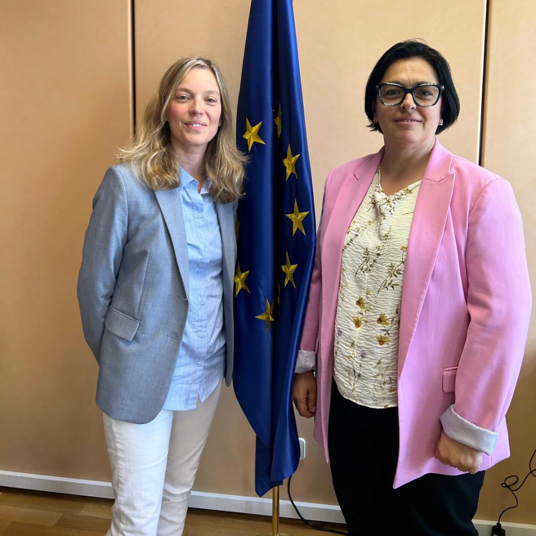 👏 El pasado miércoles conocimos la iniciativa #DóndeEstánEllas, impulsada en 2018 por la Oficina del <a href="/Europarl_ES/">Parlamento Europeo en España</a>. 

El objetivo principal de esta iniciativa es aumentar la presencia de mujeres expertas como ponentes en conferencias y debates 💪