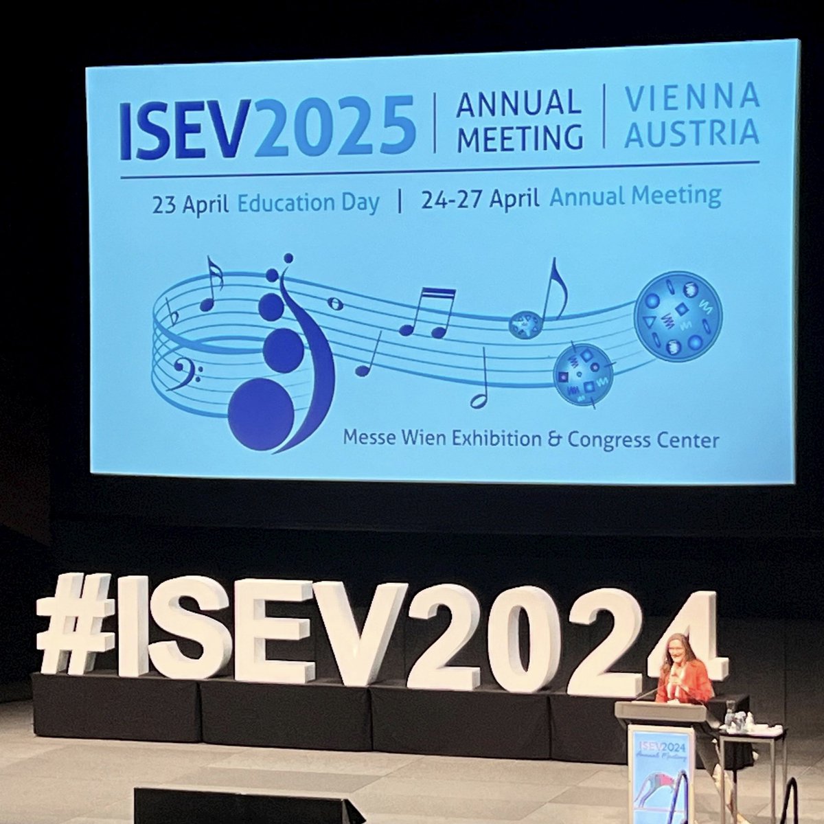Highlights from ISEV 2024 in Melbourne, where our board member Andrea Galisova presented CzeSEV. We can´t wait for ISEV 2025 in Vienna! More photos and information from ISEV 2024 on our website sci.muni.cz/czesev/events

#science #isev #researchers #extracellularvesicles #czesev