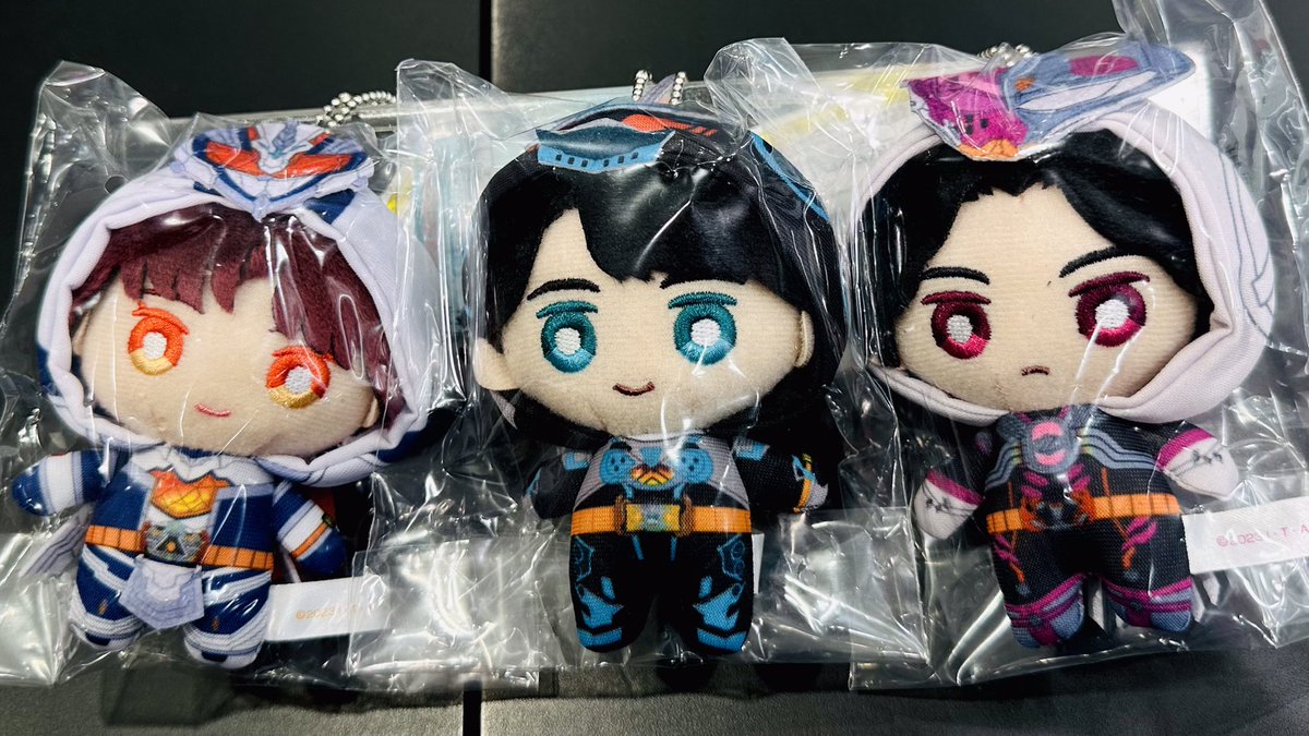 仮面ライダー　ガッチャード　ぬいぐるみ Amazon.co.jp: 仮面ライダーガッチャード 一ノ瀬宝太郎 Chibi