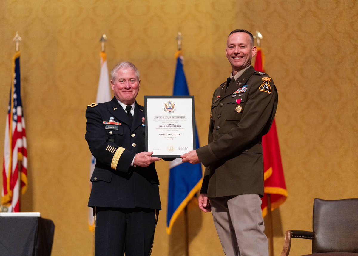 PEO Soldier and the @USArmy recognize and thank COL Derek Bird for his 27 years of service to our country, culminating as a Project Manager, Soldier Survivability (PM SSV). We wish him the best in the next chapter of his life! #retirement #gratitude