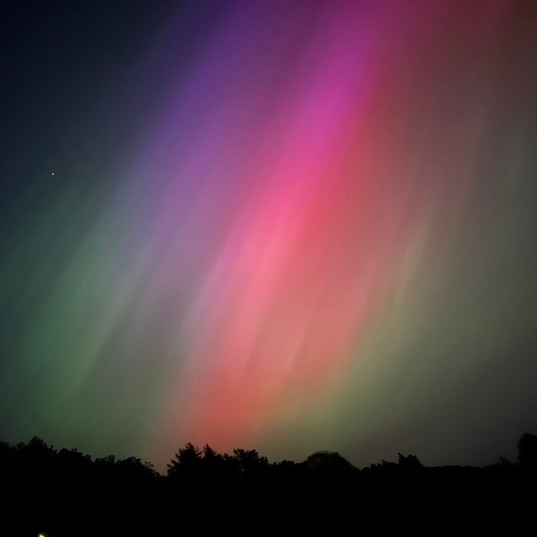 Happy #FridayRoundup 🌟

Thank you to the DofE groups and leaders who captured these incredible photos of the Northern Lights whilst on expedition 🌈

<a href="/AureusSchool/">Aureus School</a> <a href="/boundaryo/">Boundary Oak School</a> <a href="/BeaumontDofE/">Beaumont DofE</a> <a href="/JackMurray2010/">Jack Murray</a>

Keep tagging us in to feature next time ✨