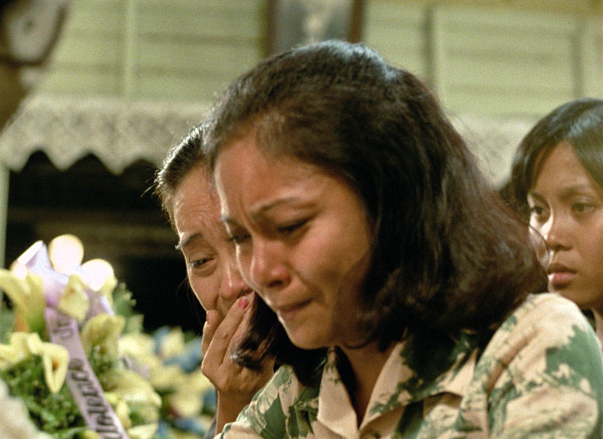 Bona (1980) 🇵🇭 Director: Lino Brocka Starring: Nora Aunor, Phillip Salvador #WhatToWatch #AsianFilm #AsianCinema #CurtisChinFilmFest #Philippines #FilipinoFilm #LinoBrocka #NoraAunor
