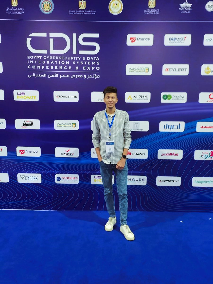Ziad_Khalifa_'s tweet image. الحمد لله كان يوم جميل اوي حضرت قمة مصر الدولية للتحول الرقمي(مؤتمر مصر للامن السيبرانى وأنظمة استخبارات المعلومات)وقابلت اهم الشخصيات العالمية في مجال الأمن السيبراني واتشرفت جداا بمقابلة بشمهندس احمد سلطان وبشمهندس ابراهيم حجازي
#cdis #egyptcdis #cybersecurity #fdcsummit
