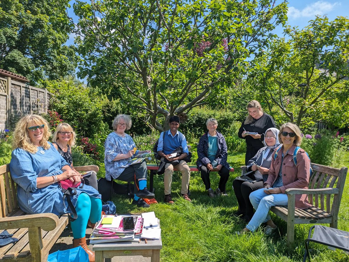 Our #CUHCommunityGarden Project has been off to a wonderful start!🌻
So far staff and patients have visited Clay Farm Garden, Rock Road Library Gardens and @CUBotanicGarden. We've enjoyed learning what a Community Garden could bring to @CUH_NHS.🌿
@ThinkGreen_CUH @DarwinNurseries