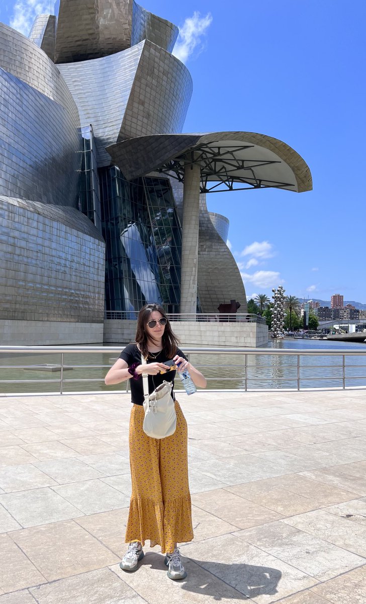 lgsimmen's tweet photo. Me and my copilot touring  Bilbao. ⁦@MuseoGuggenheim⁩ #momdaughtertrip https://t.co/3HJxqPHLjk
