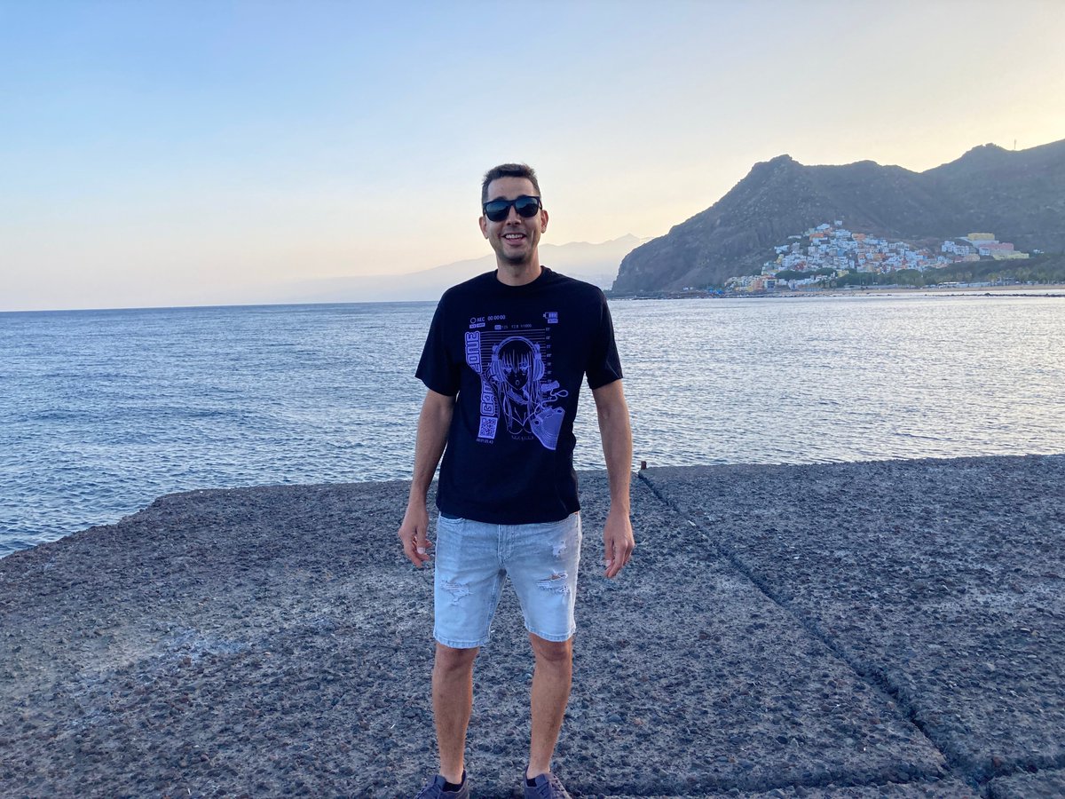 After some time immersed in the production, among other jobs, I'm back to tell you some news.

🔊Coming soon:
New "A100 Records Special Set".🕷️
New date.🗓️
New tracks finished.🎶

#ehuun #deephouse #house #techhouse #ukgarage #undergroundmusic