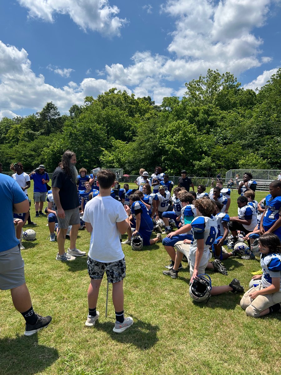 RealRMSFootball's tweet image. ROSSVILLE MIDDLE SCHOOL BULLDOGS SPRING FOOTBALL GAME IS IN THE BOOKS!  Blessed to have so many people come support our bulldogs 🏈🐶#developmentisKEY