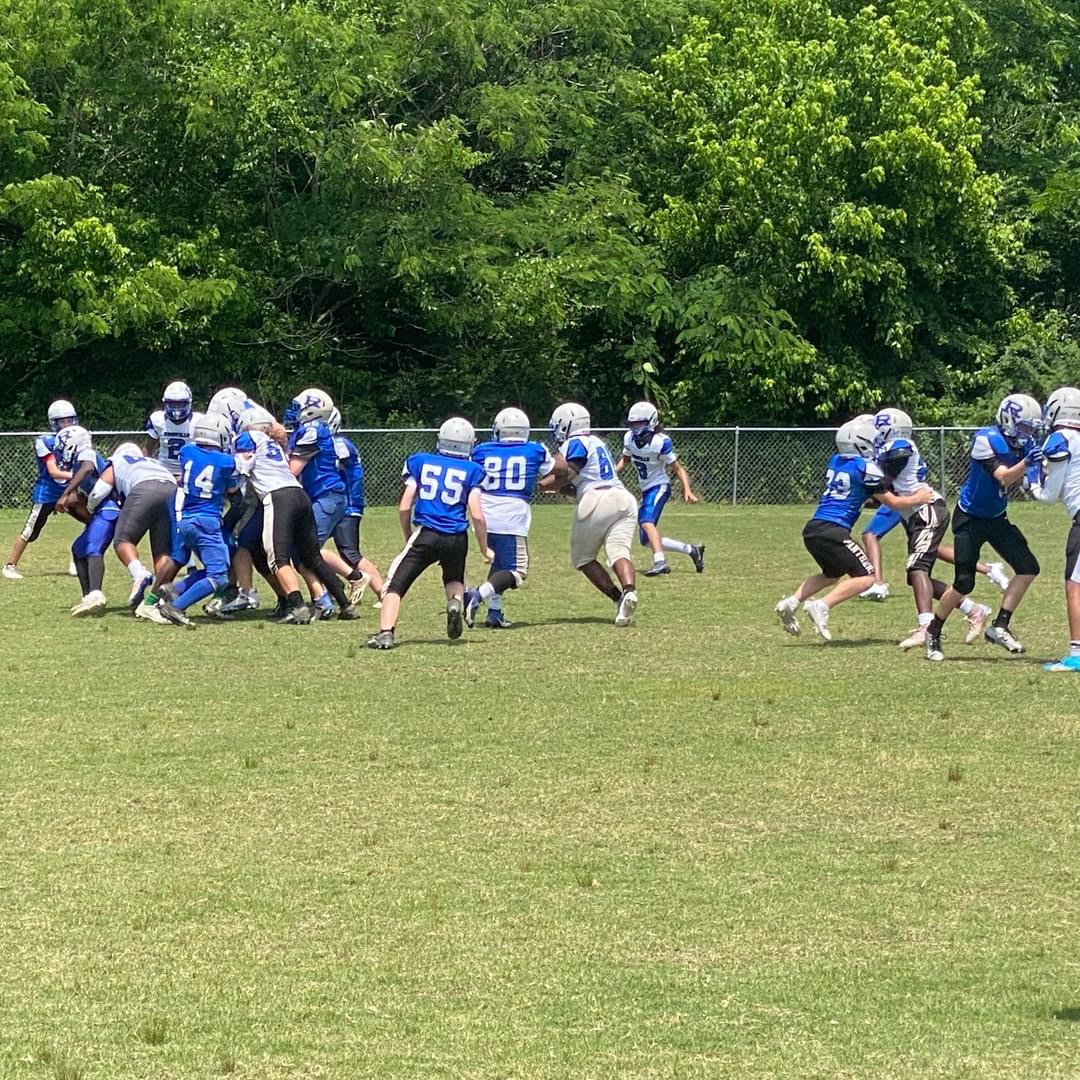 RealRMSFootball's tweet image. ROSSVILLE MIDDLE SCHOOL BULLDOGS SPRING FOOTBALL GAME IS IN THE BOOKS!  Blessed to have so many people come support our bulldogs 🏈🐶#developmentisKEY
