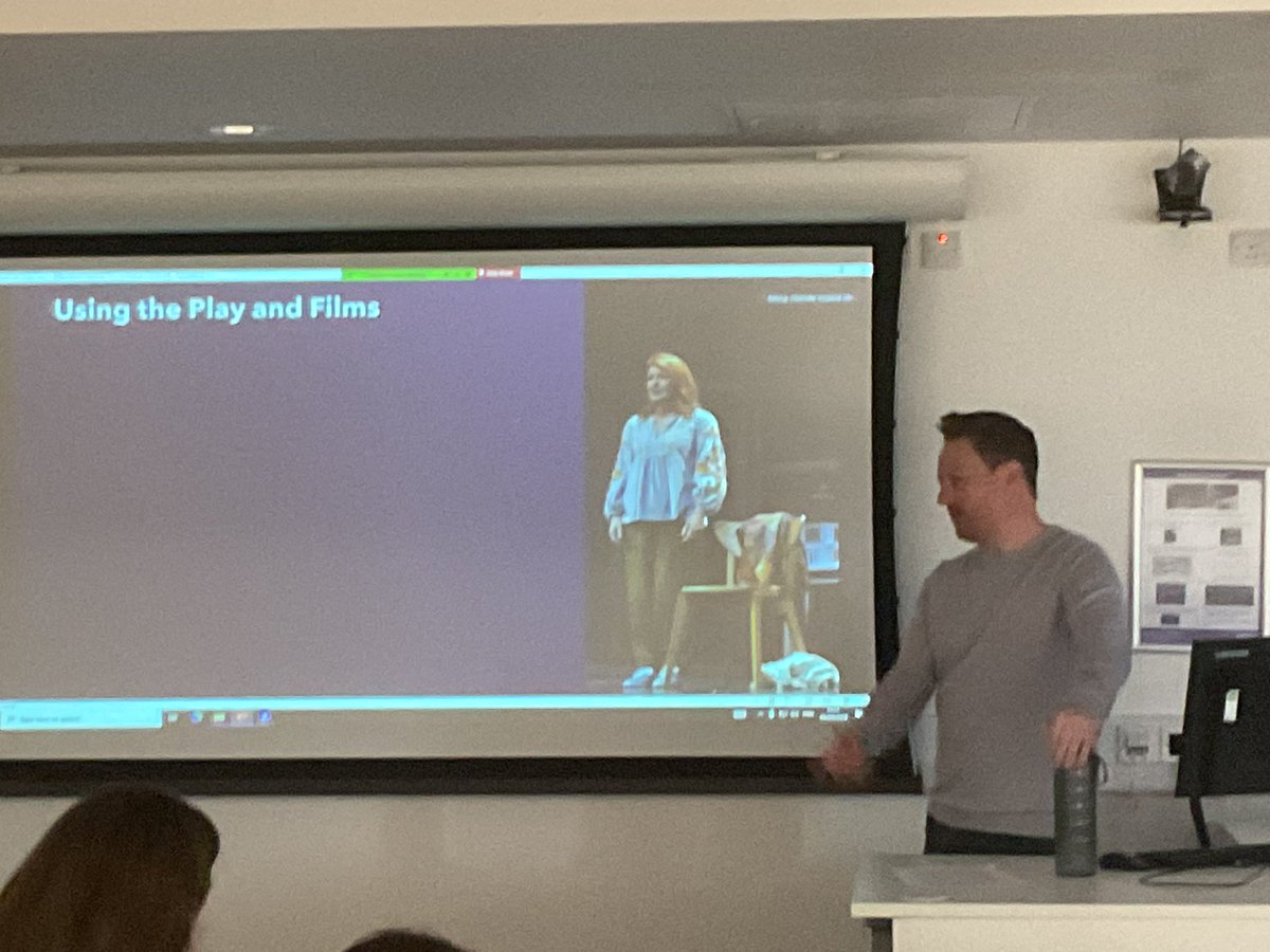 methodsMcr's tweet photo. Mesmerised attendees: experiencing how film and theatre can be used to support empathy and exploration in health research and training with @PeteCarruthers and reflecting on his creative and academic journeys and the importance of stories #methodsfair2024 https://t.co/3uJYTL84Mu