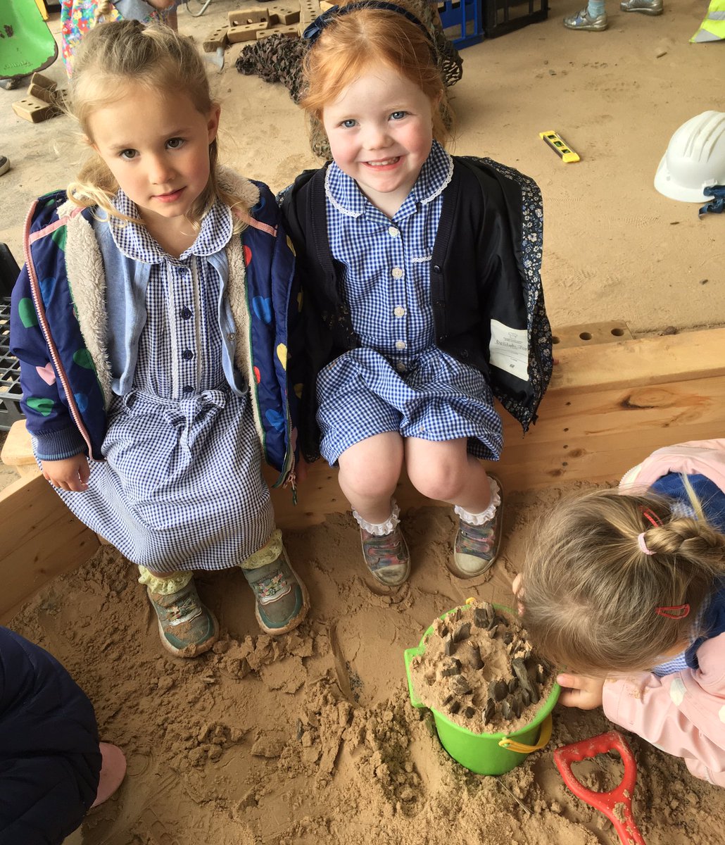 DinningtonFirst's tweet photo. In Nursery we enjoy time with our friends #kindness & #communityspirit. We read โThe Enormous Turnipโ this week and tried different vegetables, our favourite one overall was carrot #opentonewexperiences. https://t.co/6nyL41GCMN