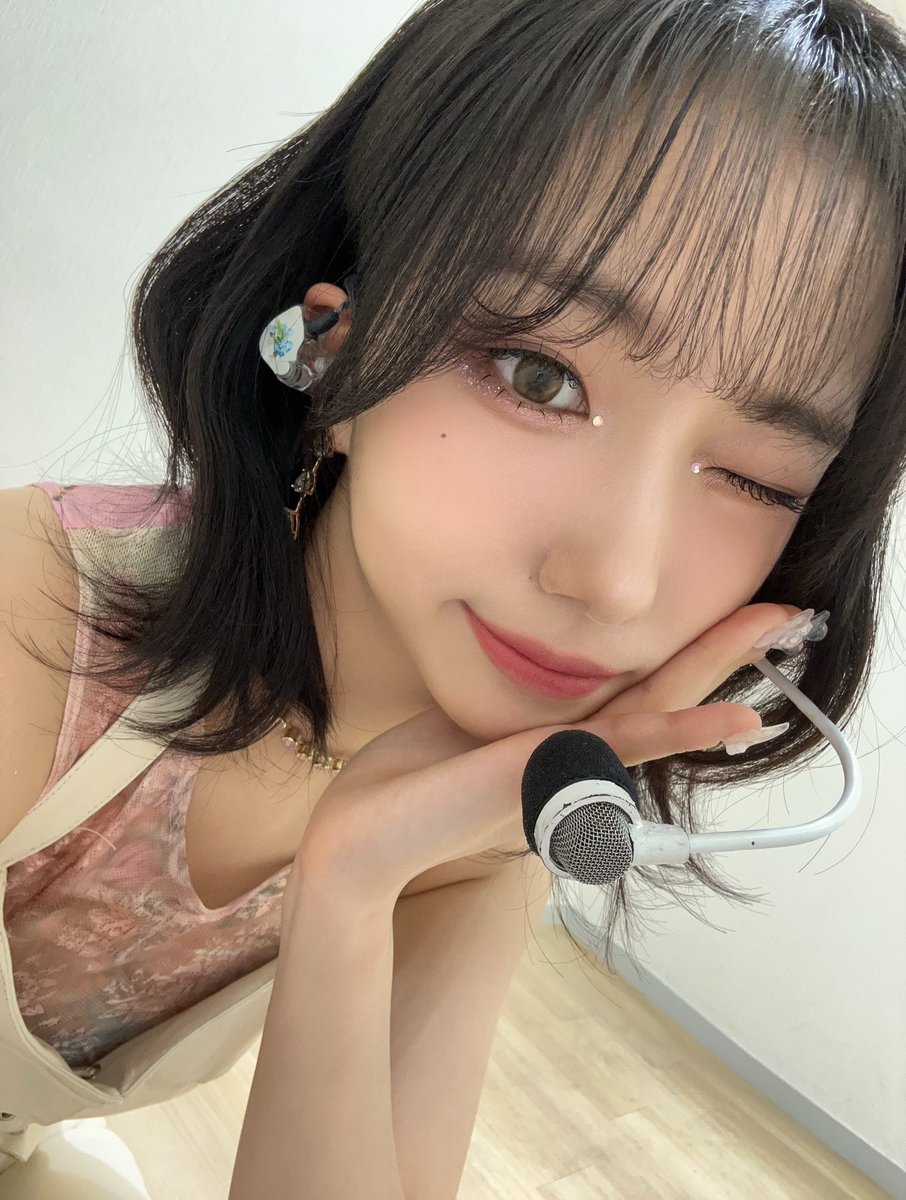 youngeunbbl's tweet photo. 🦊🫧📸[240524]
10:34pm kst https://t.co/GWtSs4soSV