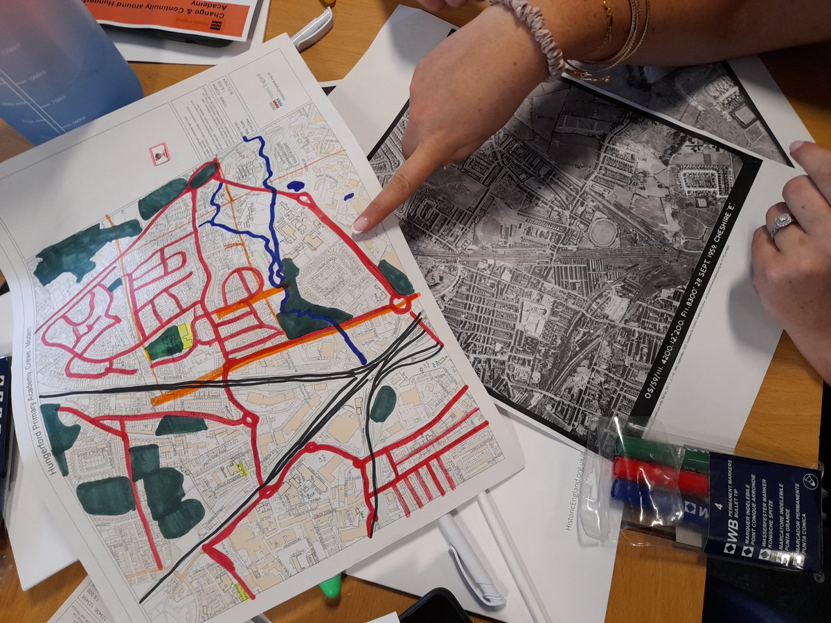 Hugely enjoyed working with whole staff <a href="/HungerfordAcad/">HungerfordAcademy</a> on how to start a local heritage study. A really friendly, positive team! Crewe #Stanley #Hungerford #farming #continuity &amp;change #railway #HeritageSchools <a href="/HistoricEngland/">Historic England</a>