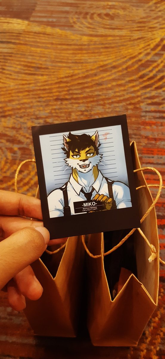 Miko got caught! 👀

I got this amazing piece from <a href="/thepumpkinbear/">Rhoald Marcellius</a> , thank you!