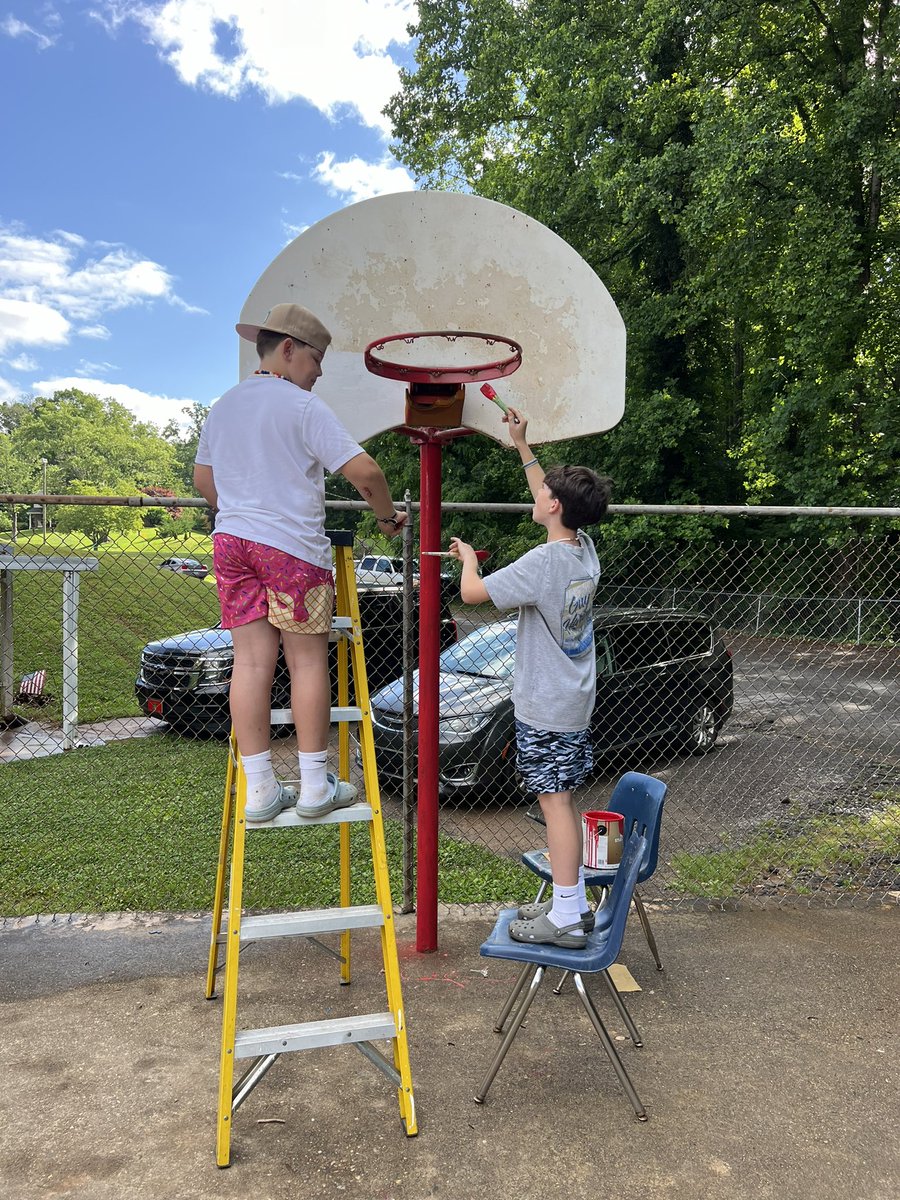 RootEdNC's tweet image. It’s a beautiful morning for updating the basketball court at Marion Elementary! It’s amazing what a difference a coat of paint makes.