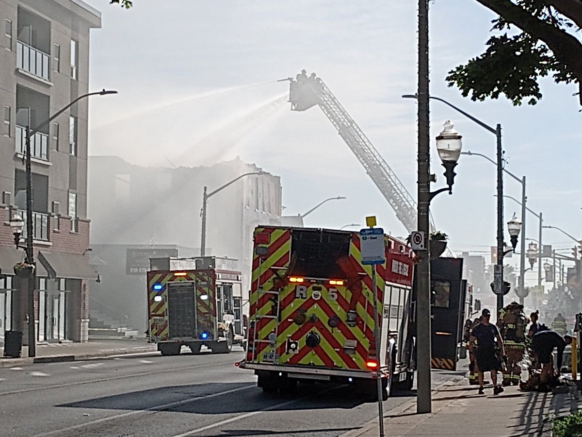 JayBanks6928's tweet photo. @rhindi800 @AM800CKLW The Wyandotte Tavern is on fire.
It's suspicious if you desire.
Also known as Club Champs.
Once supported by Gramps.
Trending now on every news wire.

#limericks
#jaybanks
#poetry
#rhyme
#limerick
#fire
#climatechange
#champs
#suspiciousfire
#poem
#sohot https://t.co/GrcrYtmKQC