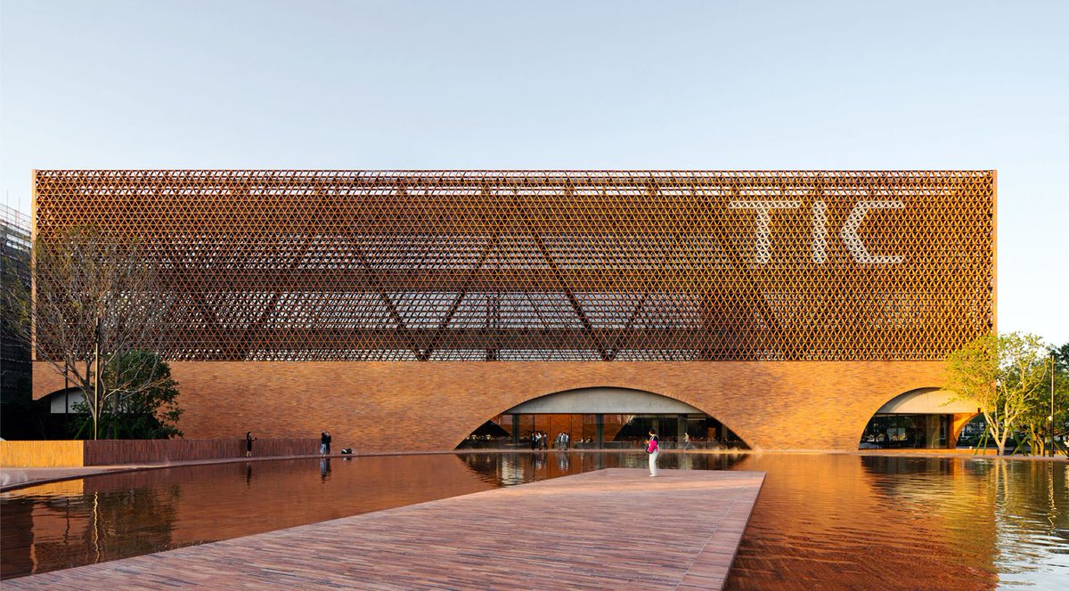 aasarchitecture's tweet image. TIC Art Center by DOMANI Architectural Concepts
#artscenter #developement tinyurl.com/2ew2bfaf