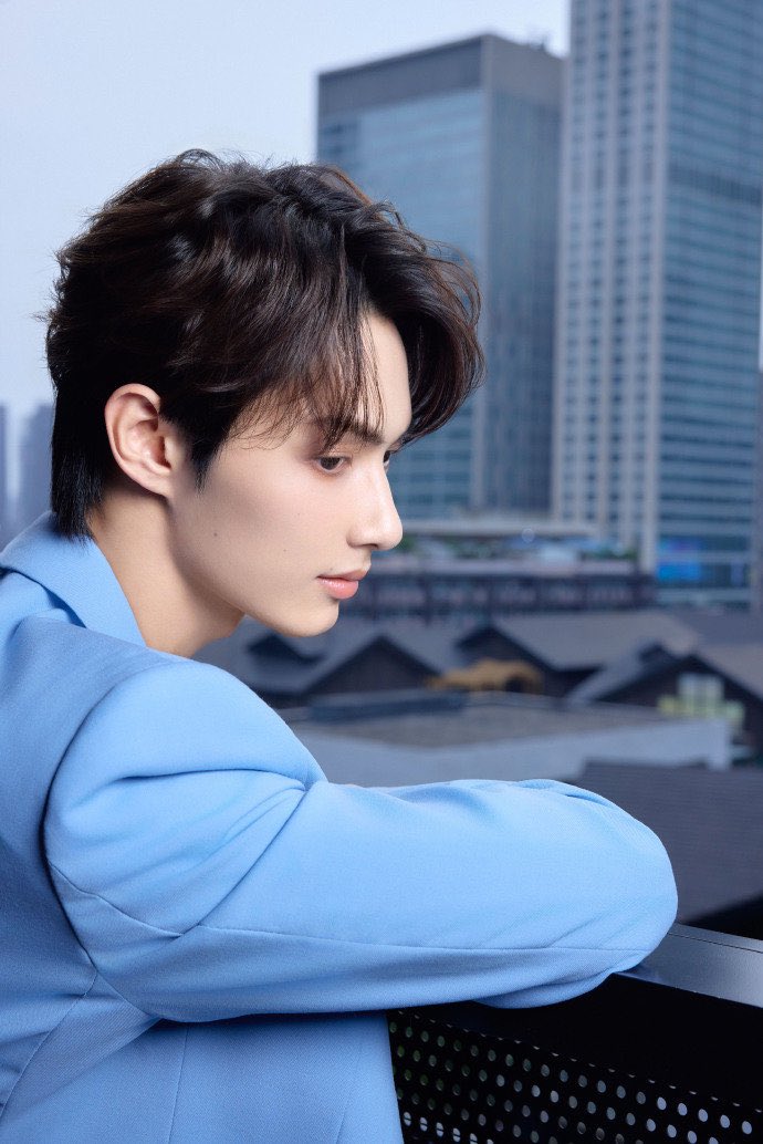 Kupipu2's tweet photo. 中華メイクとアングル、こってこてで嫌いじゃない🤤🩷
#XCSS #CHAPANDA
#文俊辉 #준 #세븐틴 @pledis_17 https://t.co/JhJ7lW7vM3