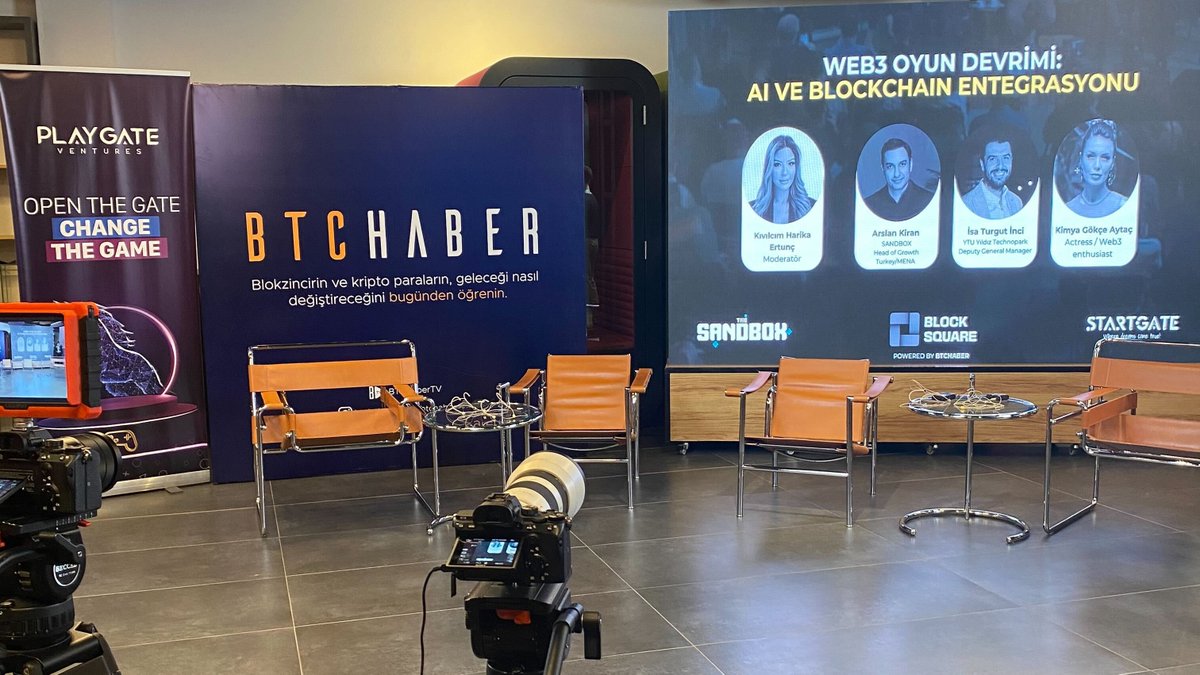 BTCHaber (@btchabercom) on Twitter photo ▪️ 12. Block Square başlıyor!
🎮 Web3 Oyun Devrimi: AI ve Blockchain Entegrasyonu
👾 <a href="/harikaertunc/">Kıvılcım Harika Ertunç</a> soruyor; <a href="/arslankieran/">Arslan Kieran</a>, <a href="/iisaturgut/">İsa Turgut İnci</a>, <a href="/kimyagokceaytac/">Kimya Gökçe Aytaç</a> ve Salim Gökhan Gezici yanıtlıyor.
<a href="/sandboxturkey/">The Sandbox Türkiye 🇹🇷</a> <a href="/ponchiqs/">Ponchiqs</a> <a href="/BlockSquare_/">Block Square</a> <a href="/TheSandboxGame/">The Sandbox</a> ▪️ 12. Block Square başlıyor!
🎮 Web3 Oyun Devrimi: AI ve Blockchain Entegrasyonu
👾 <a href="/harikaertunc/">Kıvılcım Harika Ertunç</a> soruyor; <a href="/arslankieran/">Arslan Kieran</a>, <a href="/iisaturgut/">İsa Turgut İnci</a>, <a href="/kimyagokceaytac/">Kimya Gökçe Aytaç</a> ve Salim Gökhan Gezici yanıtlıyor.
<a href="/sandboxturkey/">The Sandbox Türkiye 🇹🇷</a> <a href="/ponchiqs/">Ponchiqs</a> <a href="/BlockSquare_/">Block Square</a> <a href="/TheSandboxGame/">The Sandbox</a>