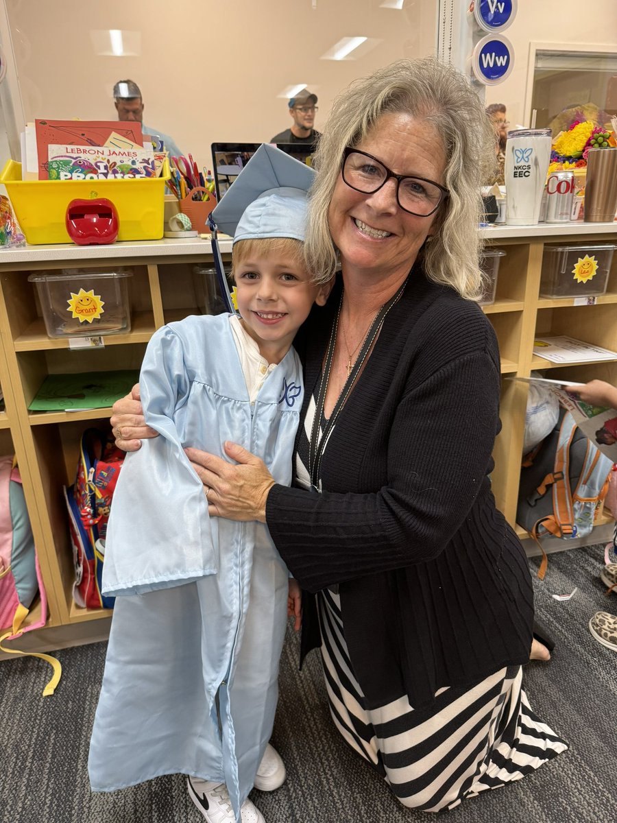 Vanessa Thomson tweet media