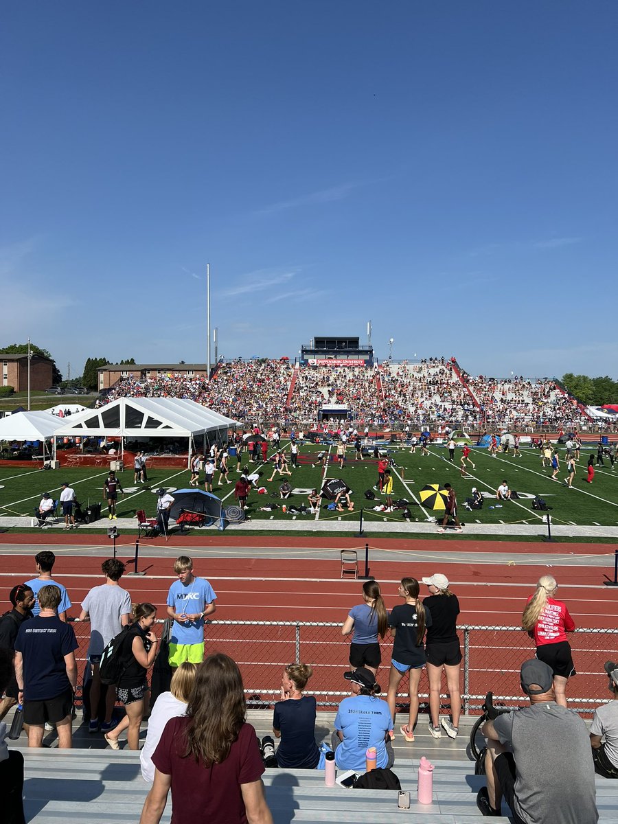 Let’s go Zariah Whigham and Ramon Urena! #CedarPride #CedarNation