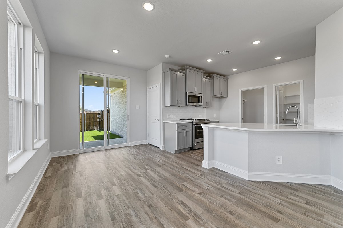 LandonHomes's tweet photo. Find your dream Landon Home in Lexington Frisco with one of our AVAILABLE HOMES!

11582 Chepstow Crescent Ct. – Symmetry Series
11662 Brompton Dr. – Duets Series
10588 Born Free Rd. – Impression Series

Check out the link in our bio to explore Lexington Frisco!

#landonhomestx https://t.co/gTtTk9iW7B