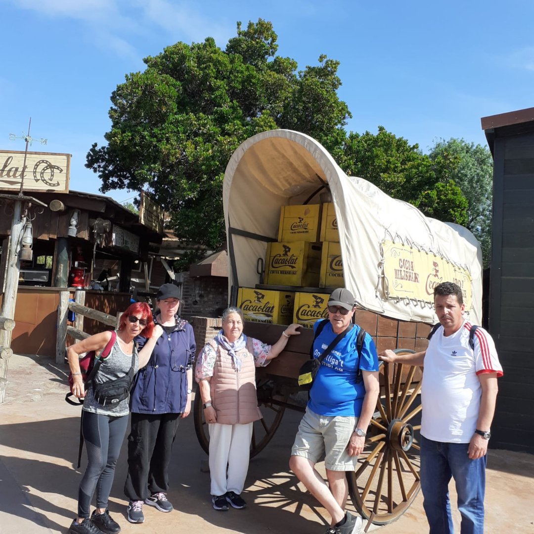 Ass_fsmental's tweet image. El dijous 23 de maig, alguns usuaris dels Clubs Socials de Blanes i el Cercle van fer una sortida a #Portaventura. Van gaudir d&apos;un dia fantàstic! Agraïm a la @fundacionportaventura la seva col·laboració cap als usuaris de la nostra entitat. #salutmental #sortides #respirfamiliar