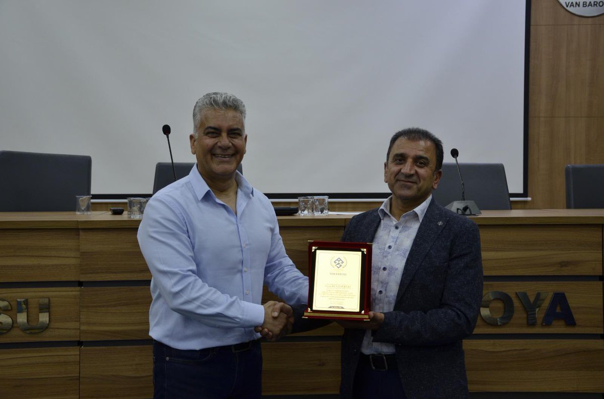 Van Barosu Sürekli Eğitim Merkezi tarafından düzenlenen “ Etkili İletişim “ Eğitim Semineri, Dav. Bilm. Uzm. Kunter KURT’un katılımıyla gerçekleştirilmiştir.

Kendilerine teşekkür ederiz.