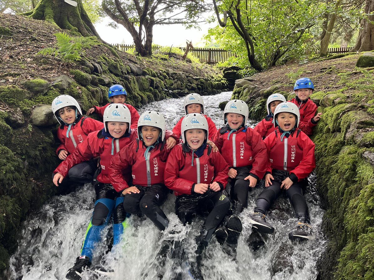 Groups 3 &amp; 4 in the gorge this morning! <a href="/BSPDJnrBoys/">Junior Boys @BoltonSch Primary Division</a>