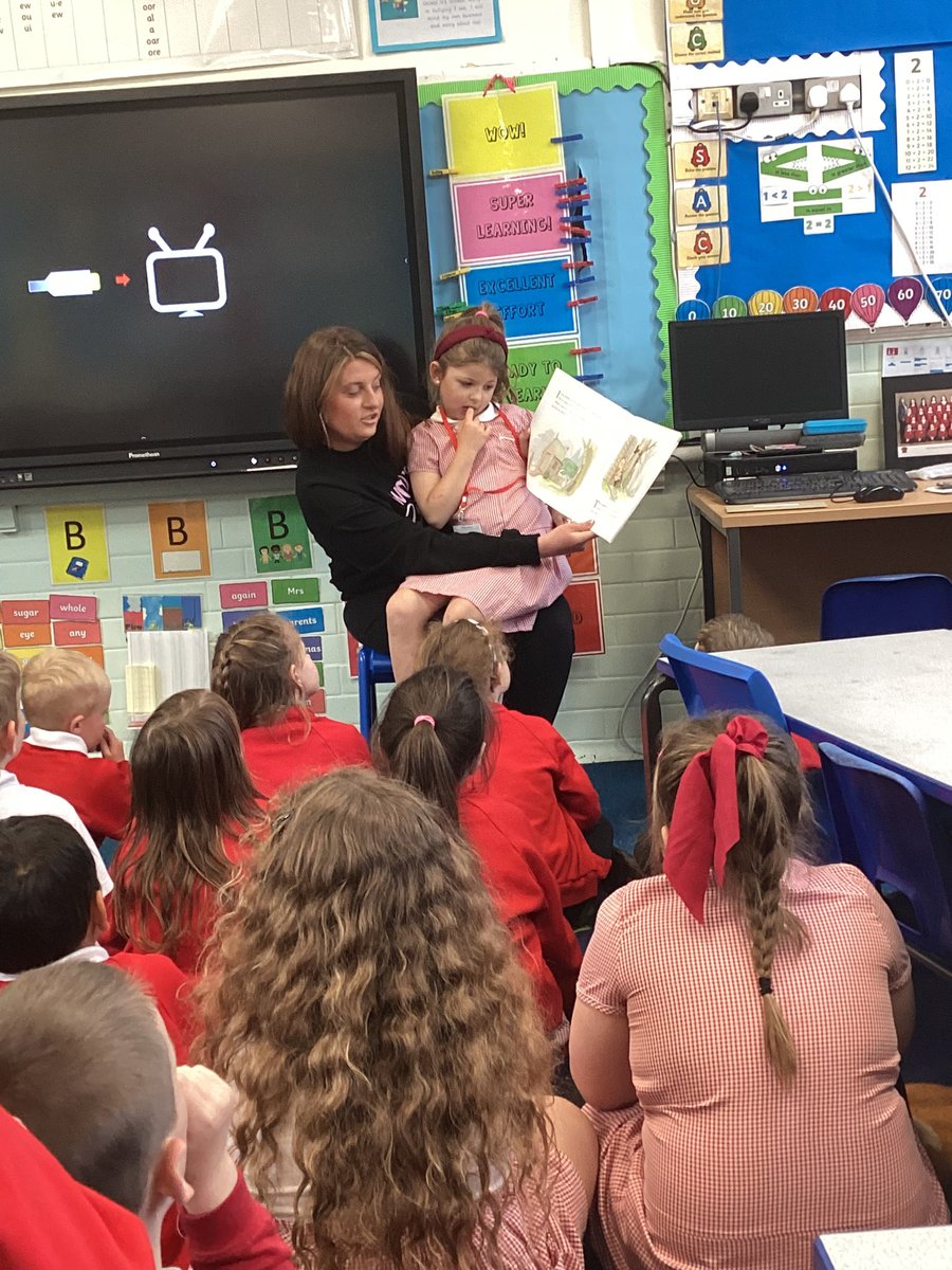 Knypersley First School tweet media