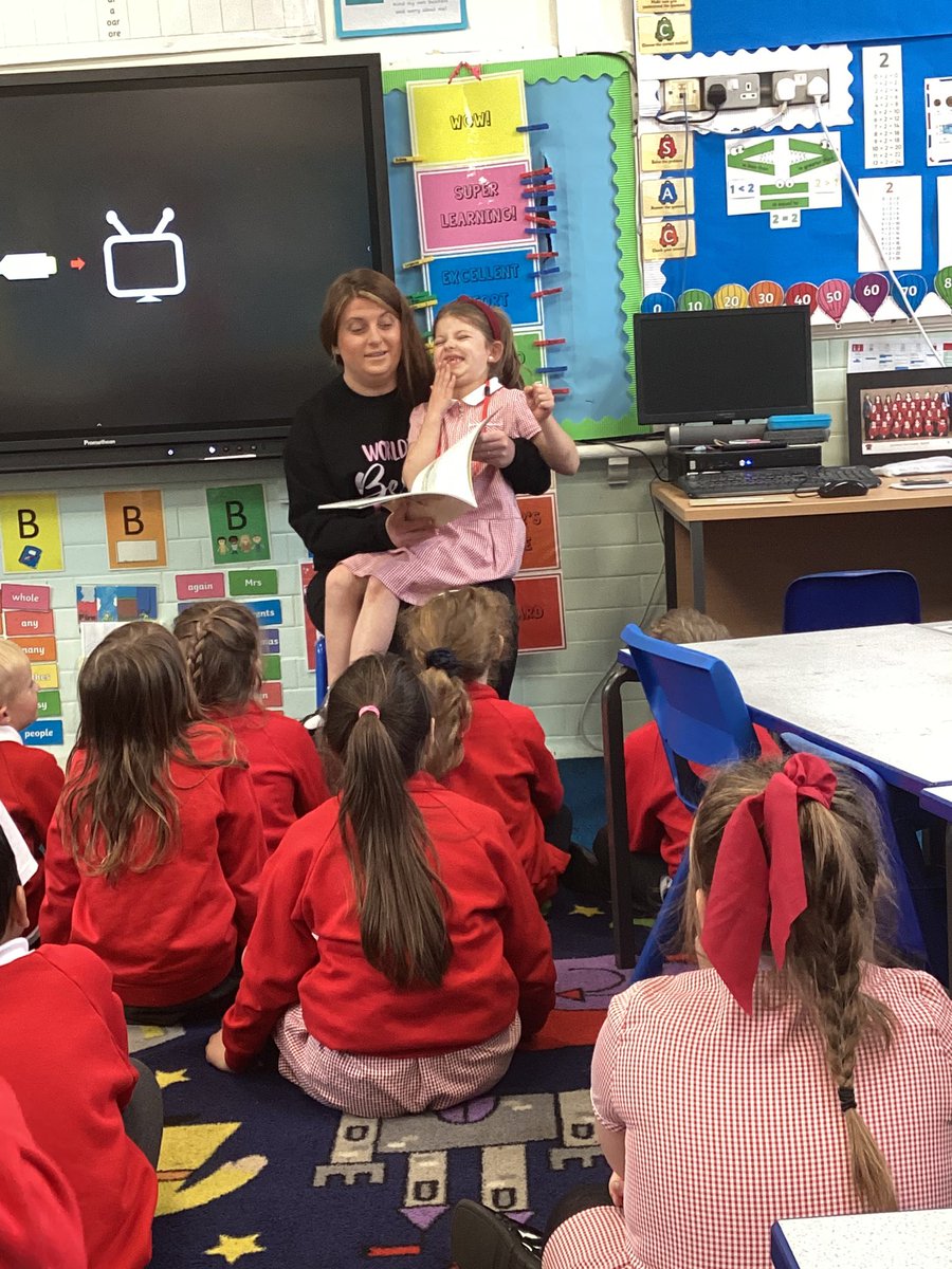 Knypersley First School tweet media