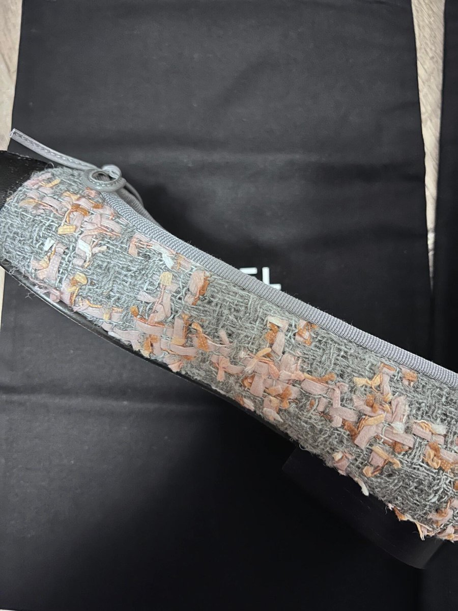 luaar22's tweet image. "The mall is my escape, my playground, and my fashion haven.